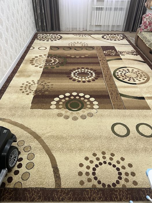 Продам ковер размер 3/5 торг уместен