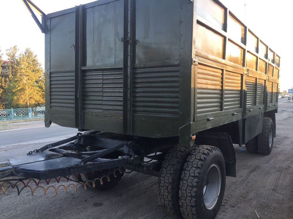 Продам бортовой прицеп на камаз