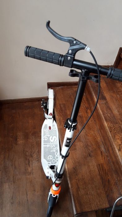 Trotineta adulti 2 amortizoare. Frana de mana. 100 kg. Noua!