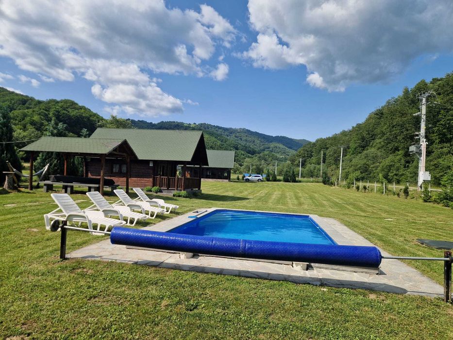 Cabana Miraj Maramureș – ciubăr, piscină încălzită, terasă mare