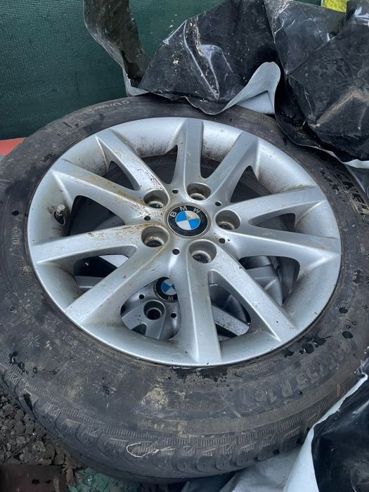 Vând jante cu cauciucuri de iarna