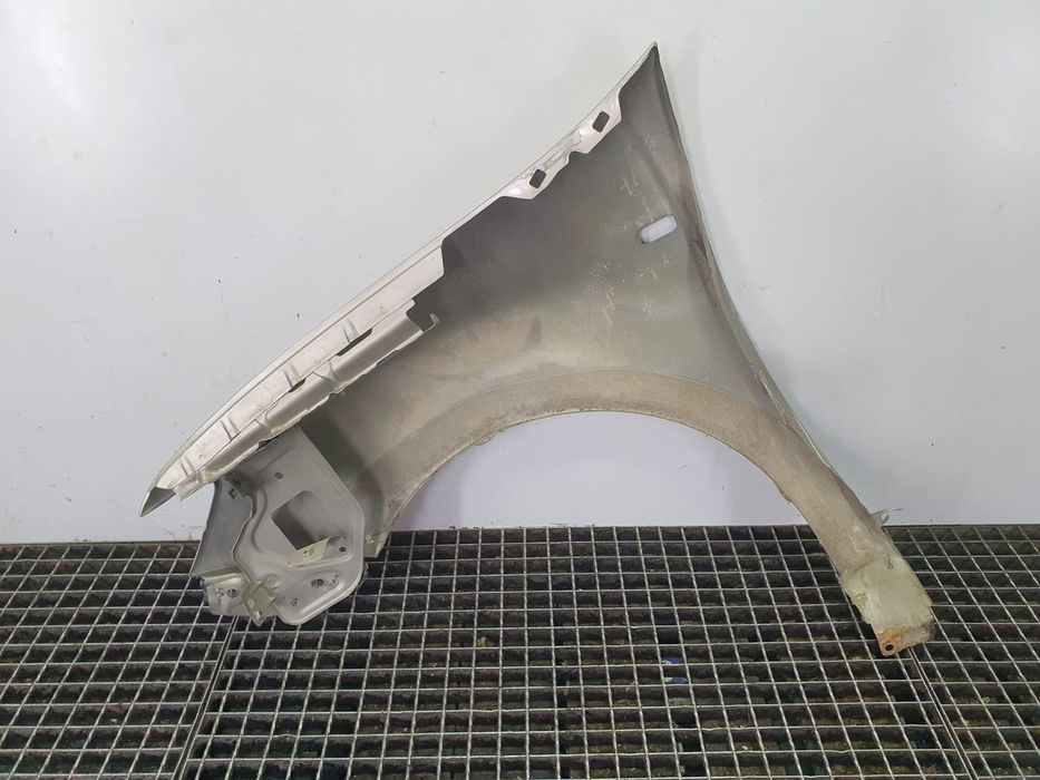 Aripa dreapta fata Dacia Sandero 2 (2013 - 2016) 1.2 benzina D4F 732