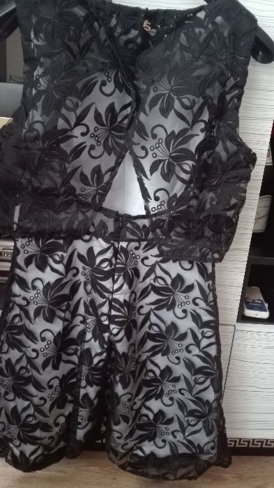 Продавам перфектна италианска рокля