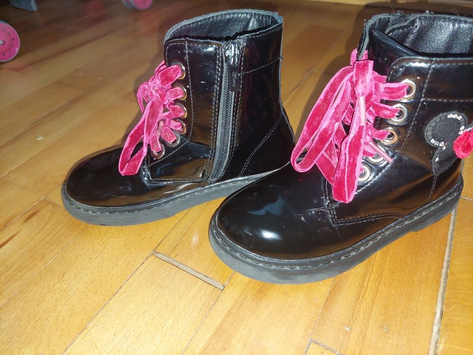 Ghete și UGG fetite