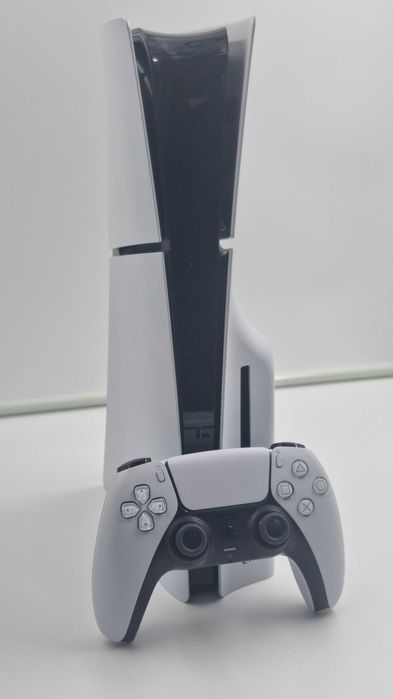 Consola Playstation 5 Slim Varianta cu Disc [Amanet Club Caro]