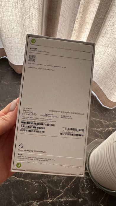 Новый не вскрывался iphone 17 256 eSim+sim