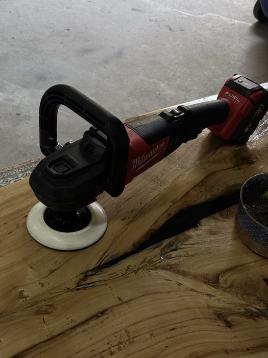 Milwaukee polisher