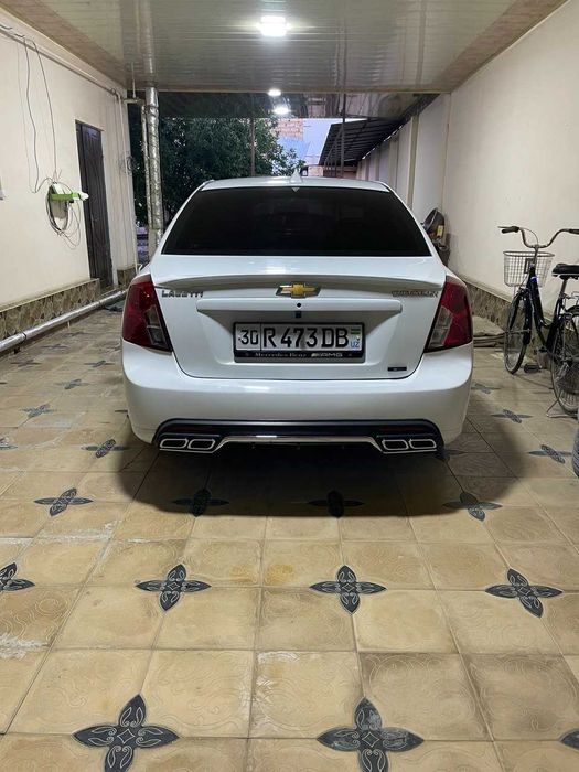 Chevrolet Lacetti 1.8 Avtomat 2009 yil (Legenda ajoyib holatida)