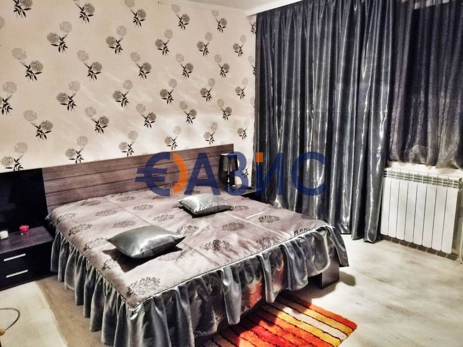 Продава се Къща в с. Кошарица, Област Бургас - 445 кв.м за 1057 €/кв.м - Снимка #9