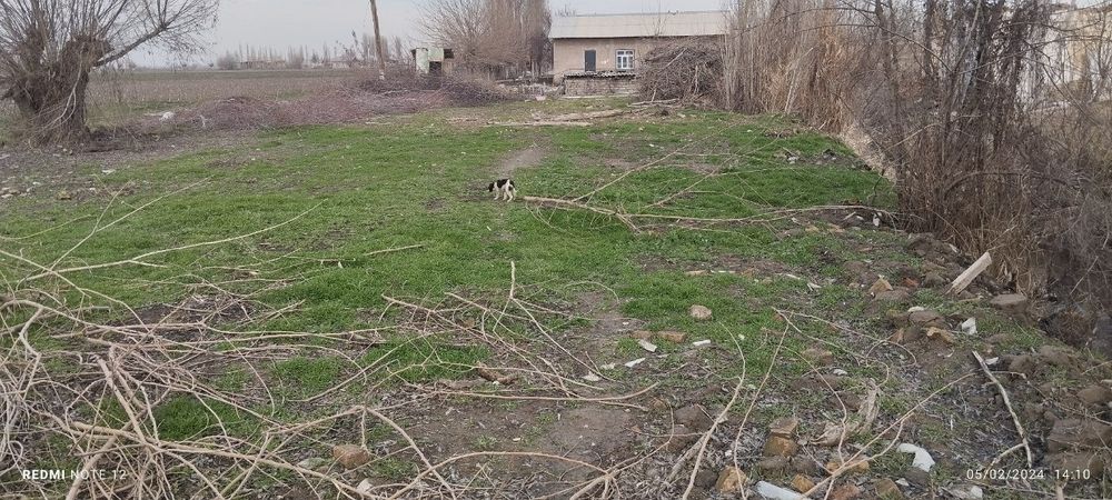 Srochna Yer uchastka sotiladi 4 5 sotix 1 sotix 6000 kelishamiz