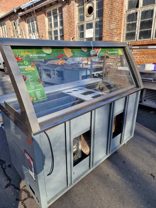 Салатена хладилна витрина , Салатен бар