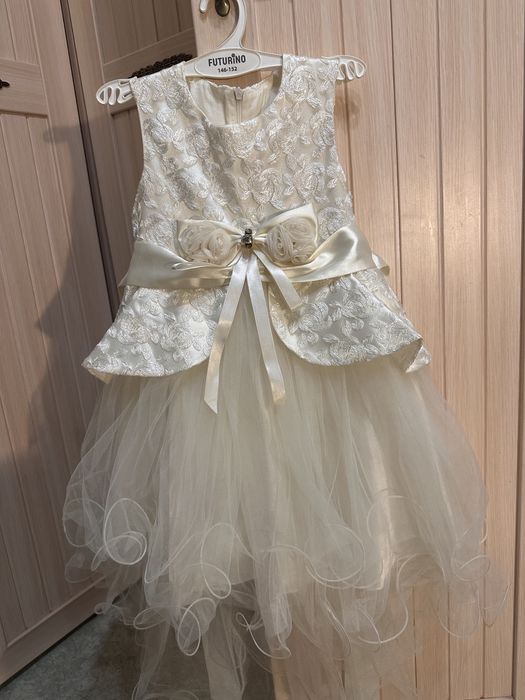 Нарядное платье для девочки