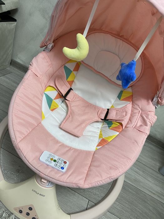 Vând leagan electric