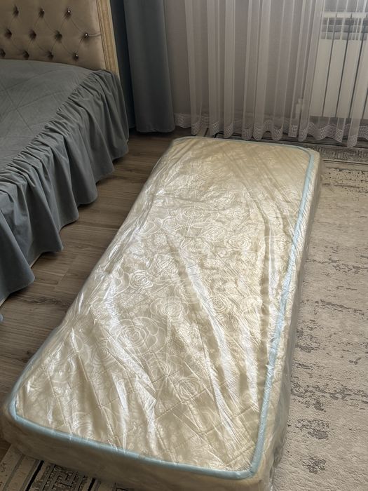 Продам спальные кровати