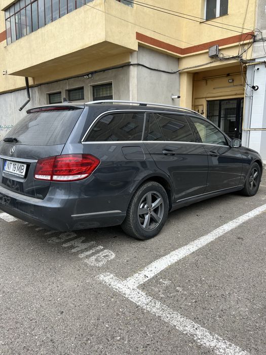 Vând Mercedes E-Class W212 facelift, 2014, 2.2 CDI, cutie automată.