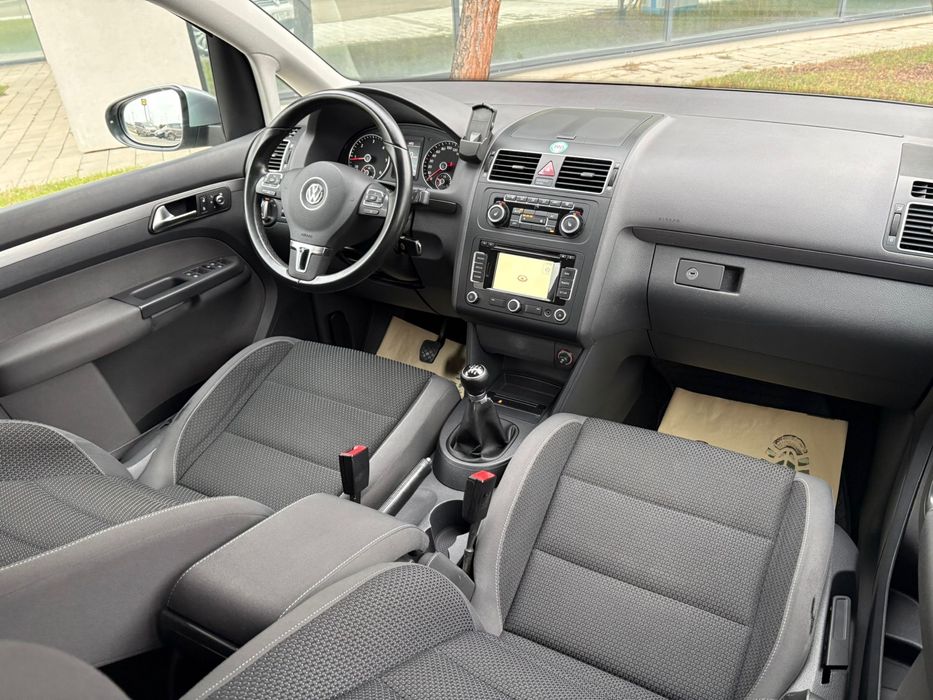Volkswagen Touran 2.0 TDI 140(cp) Bi-xenon+Led Navi Camera 234.000km