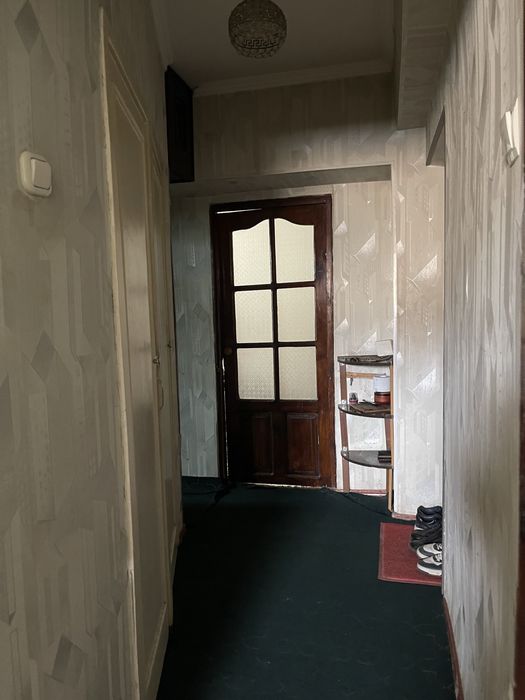 kvartira sotiladi 2 xonali 4- etaj