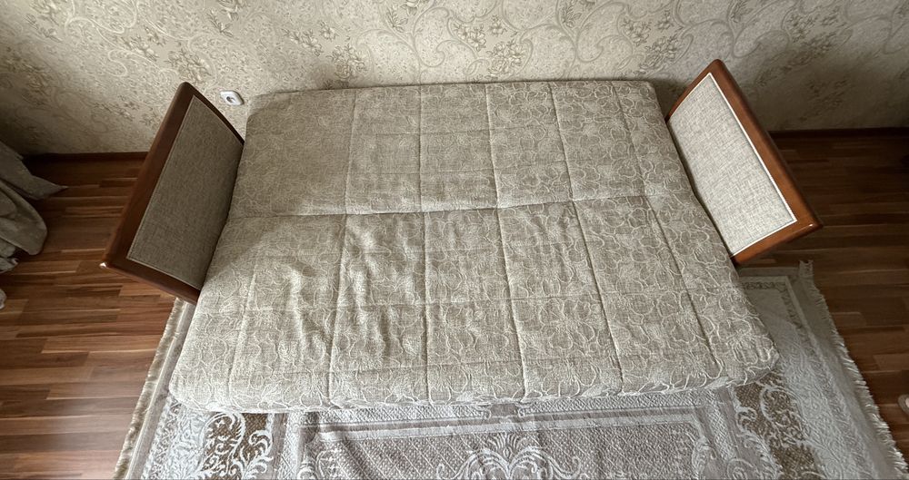 продам диван с креслом