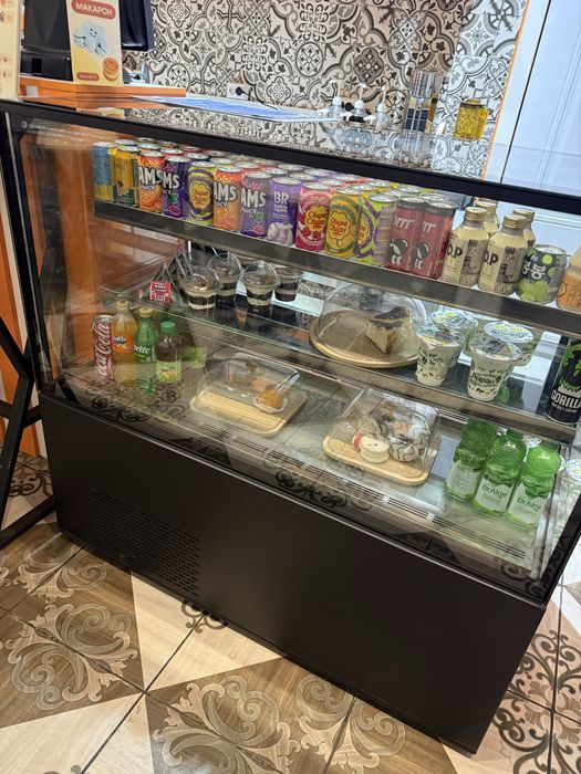 Витрина для десертов