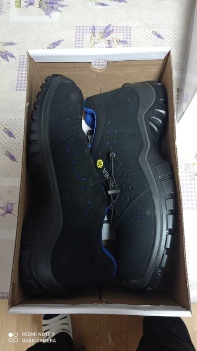 Bocanci de protecție nr 43 noi