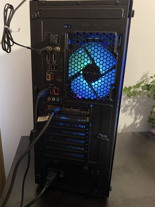 Vand PC gata de utilizare