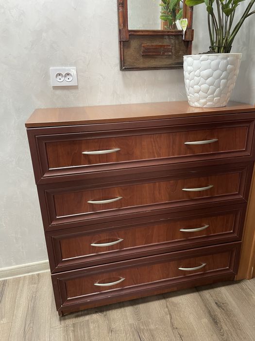 Продам комод 100/39/100