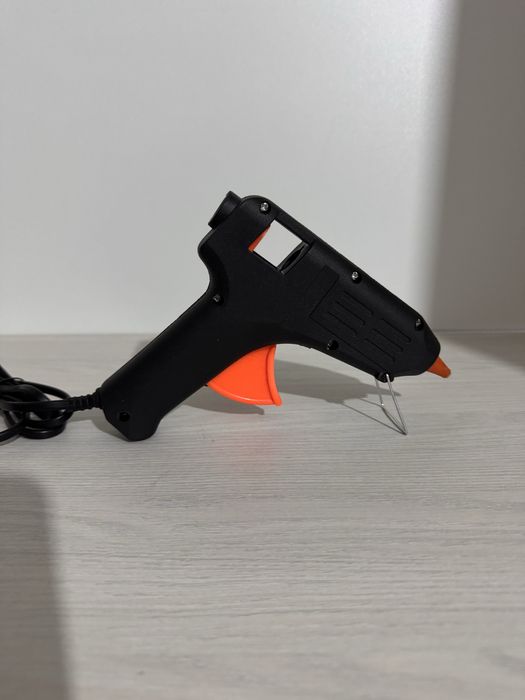 Пистолет клеевой