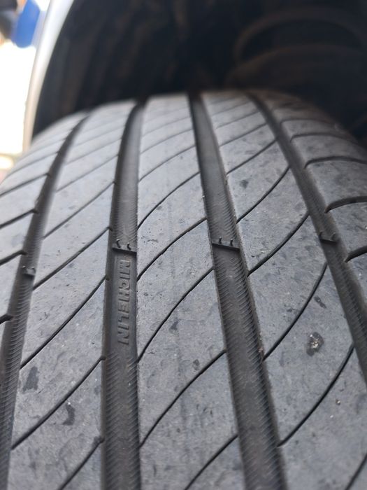 Michelin Primacy 4 - 235 / 45 / 20 R Летни