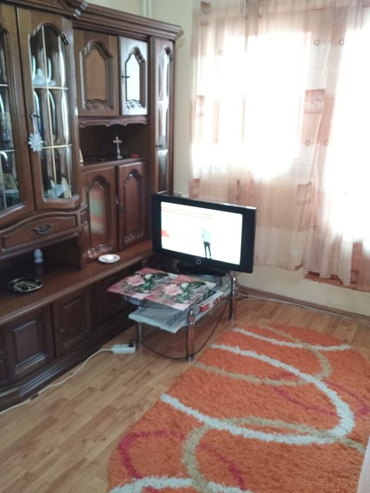 Închiriez apartament cu o cameră