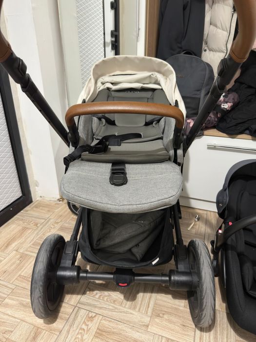 Продам коляску почти новая