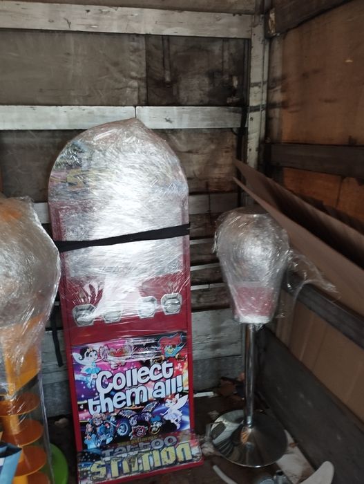 Детски топчета и татоировки