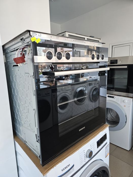 Фурна за вграждане с керамичен плот SIEMENS