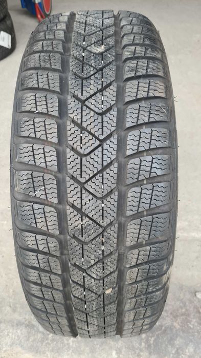 1x Anvelope iarna Pirlli Sottozero 3 A01 | 205/50 R17 93H | profile ~7+ mm | DOT:0923