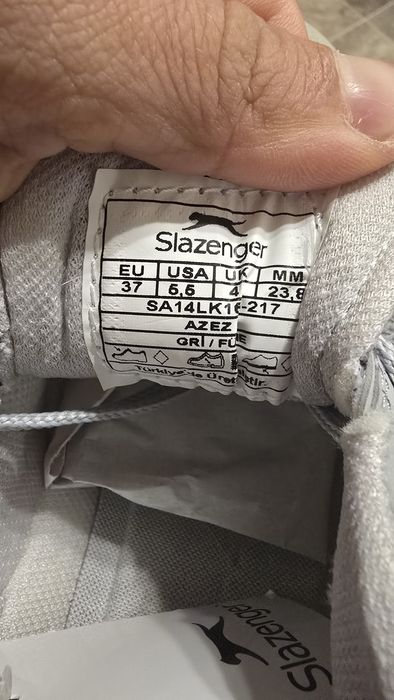 ЧИСТО НОВИ Дамски Обувки Slazenger - 37 номер