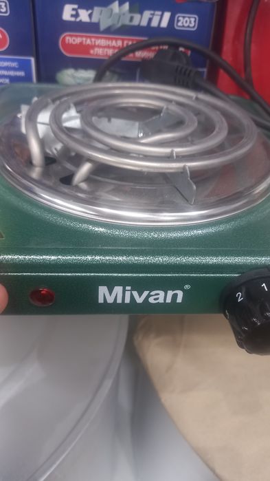 Продам новый плиту  5500т