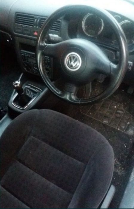 Geam stânga dreapta fata spate vw bora berlina / sedan gri LA7W