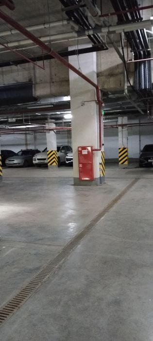 Паркинг  в самом центре
