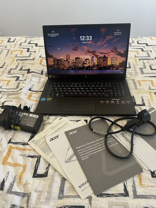 Laptop Gaming Acer Nitro V15, încă in garanție