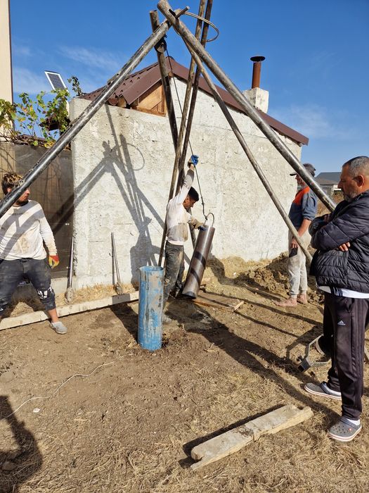 Executăm puțuri de mica și mare adâncime