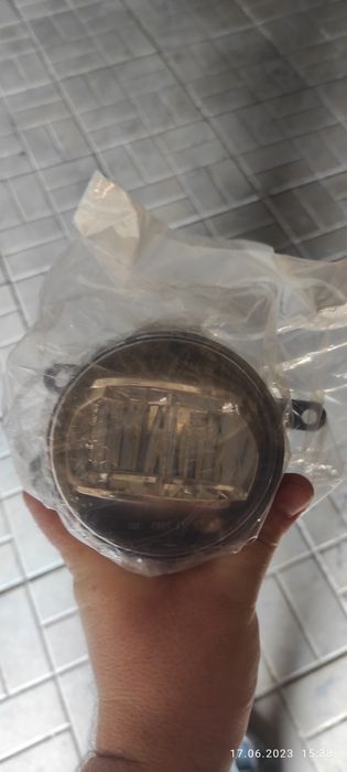 Продам противотуманки с Камри 70