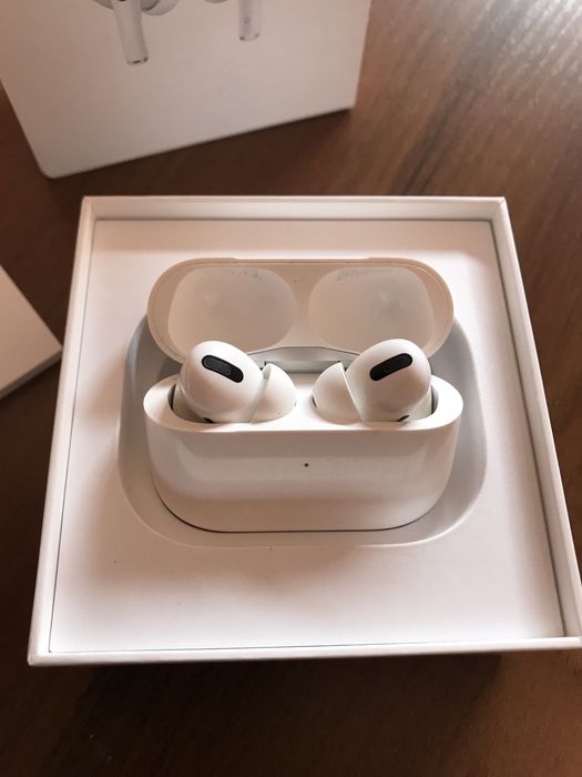 Наушники Apple AirPods Pro белый