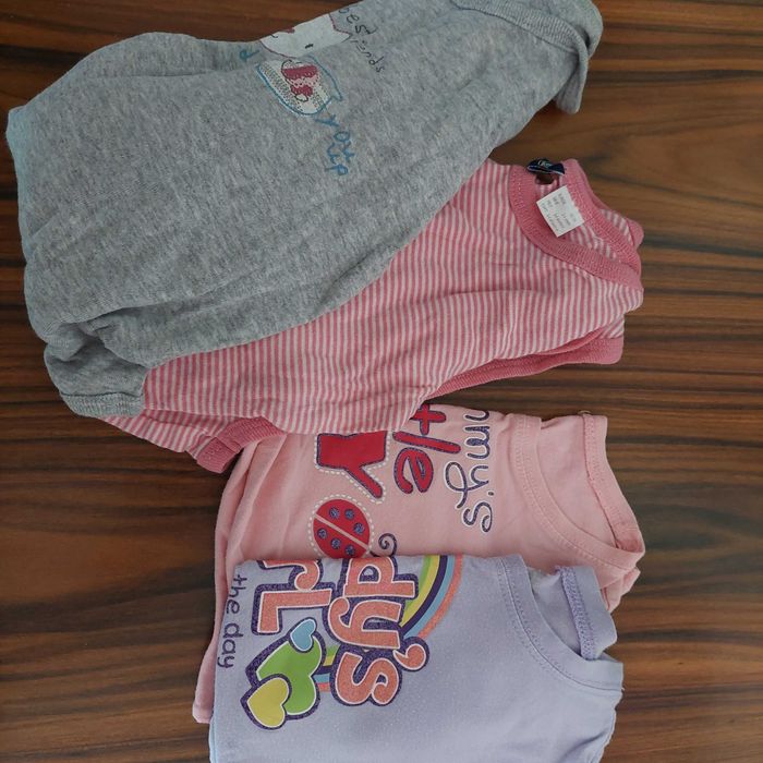 Детски и бебешки дрешки