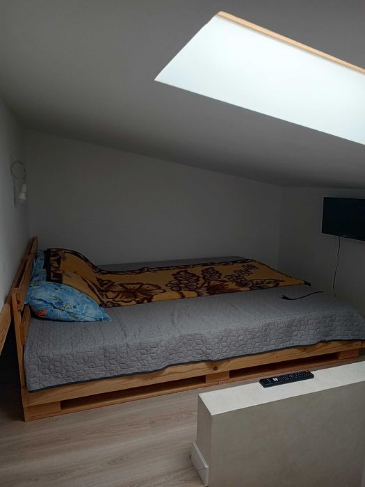 Studio de închiriat, bloc nou, parcare privată