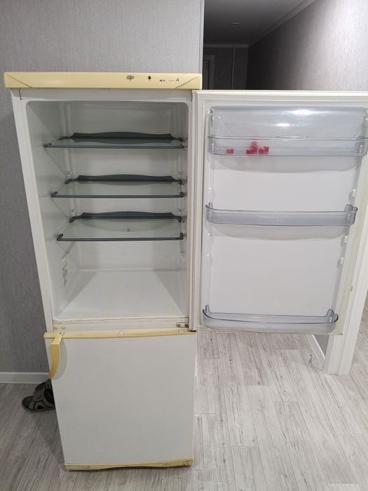 Продаю холодильник б/у SNAIGE