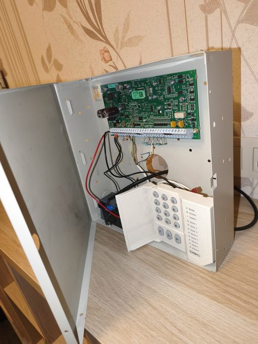 COT Централа DSC PC1616 комплект.