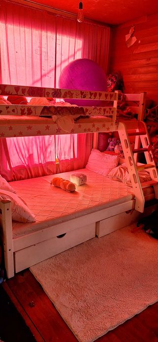 Кровать детская двухярусная