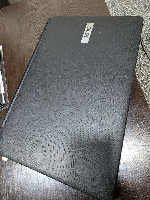 Acer Aspire ES1  ноутбук сотилади