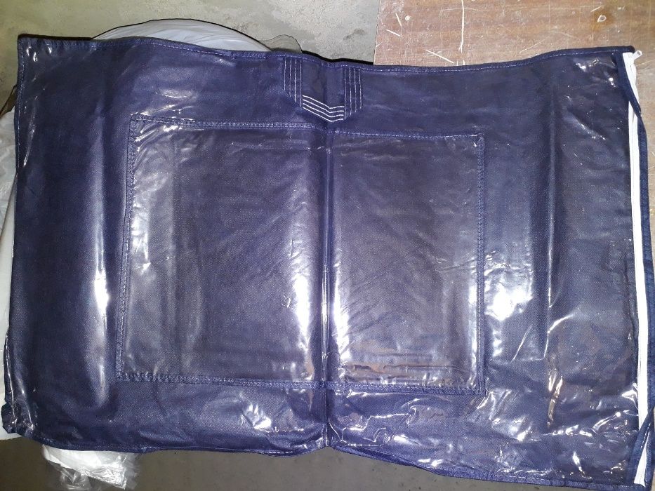 Продават се опаковки за възглавници