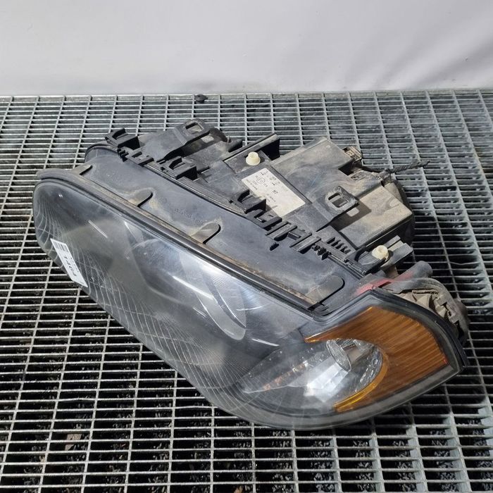 Far Stanga BMW X3 E83 2003 - 2006 SUV 4 Usi (1464) Fara xenon