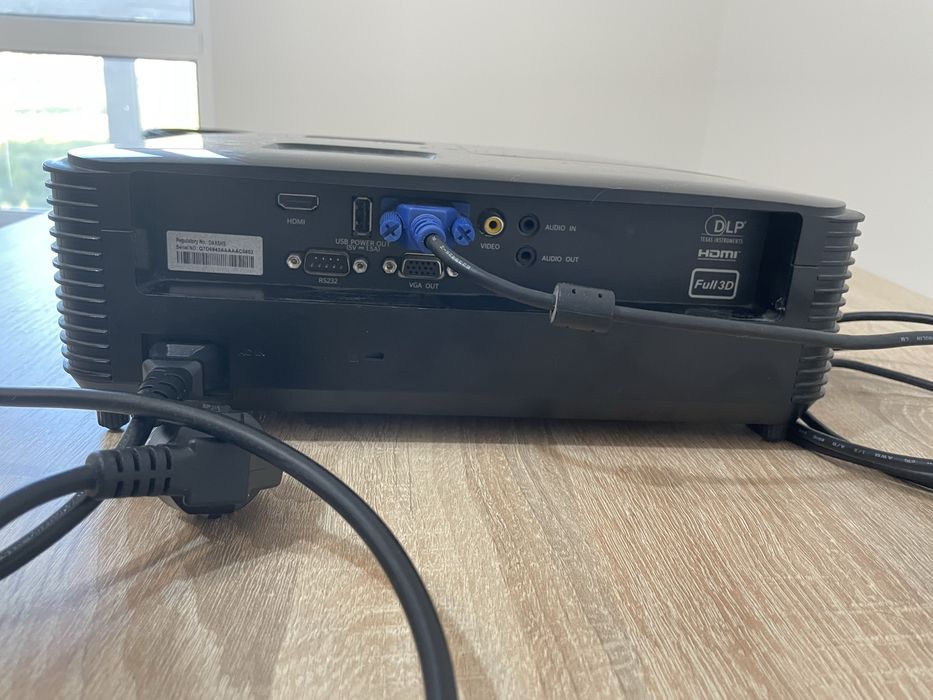 Продам проектор Optoma в отличном состоянии